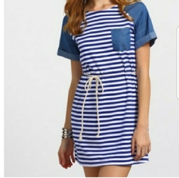 Deleting TODAY-The ELIZE Striped Rope Pocket Dress - Picture 3 of 3